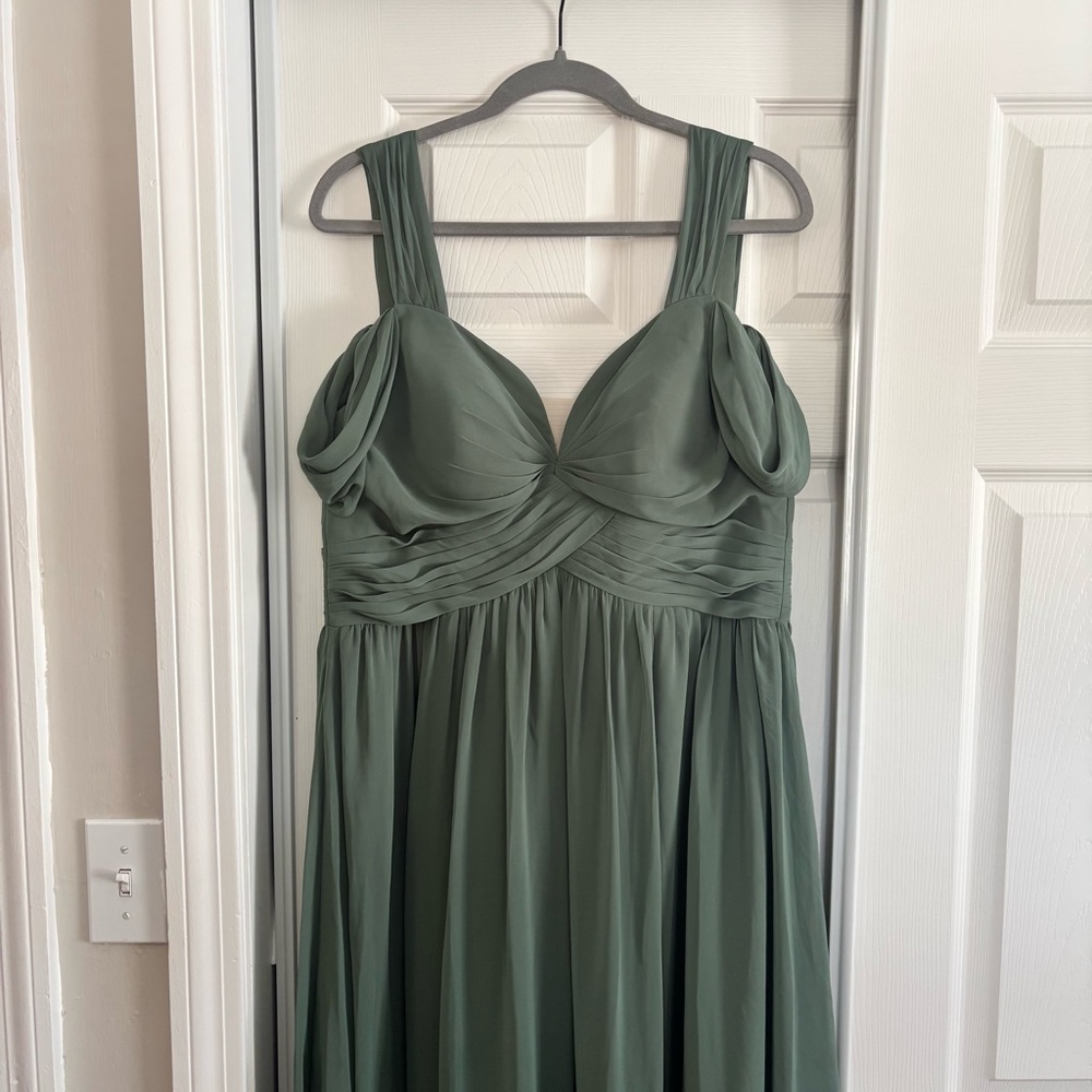 Azazie Lianne Eucalyptus NWT